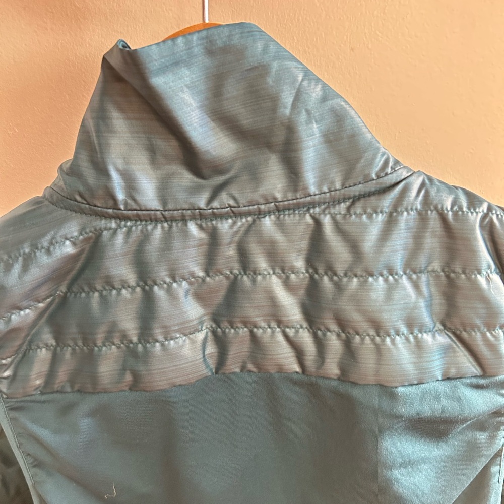 Nike Women's Metallic Gray Puffer Jacket